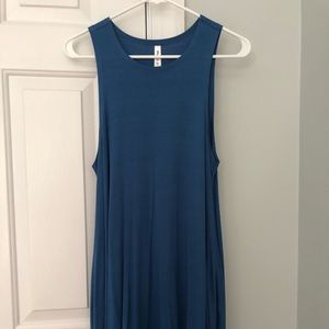 NEVER WORN Flowy Dress w/ Pockets